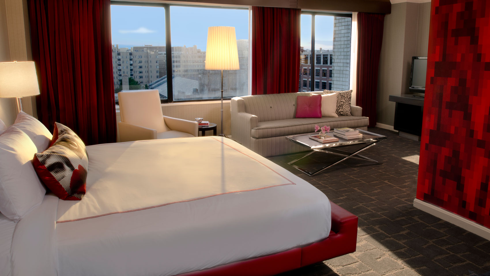 rouge guestroom