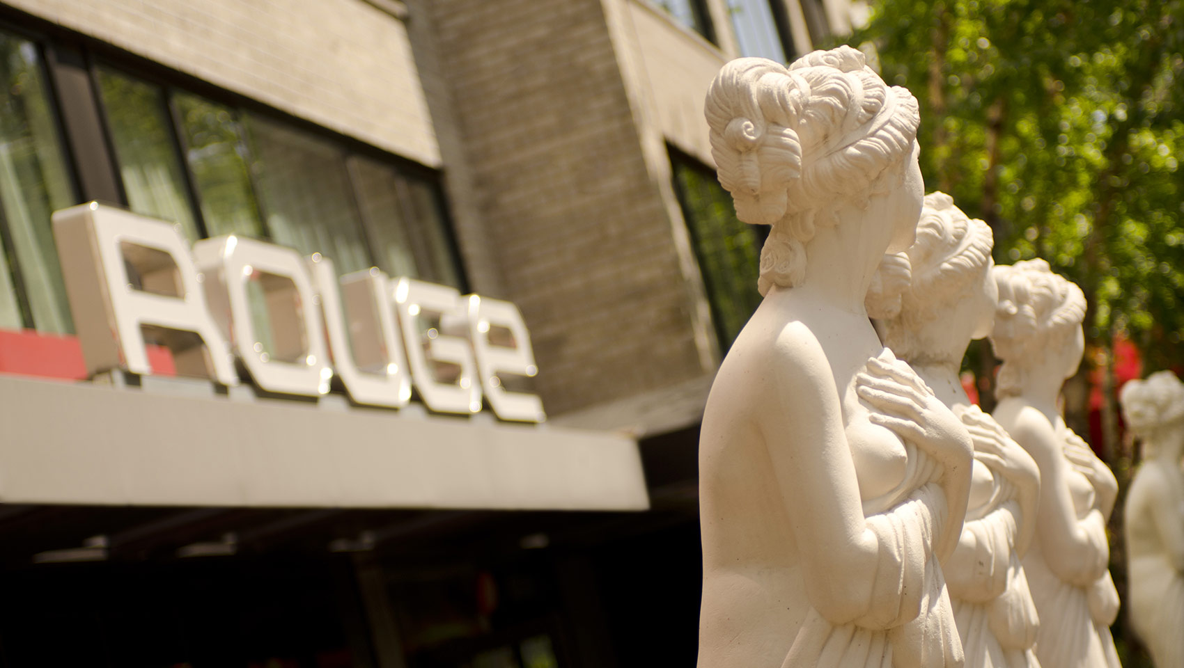 rouge hotel exterior